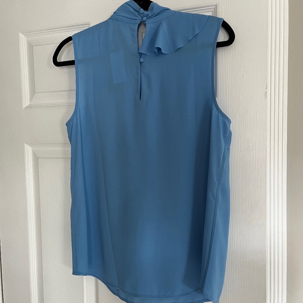 Banana Republic Ruffled Shell - Picture 5 of 6